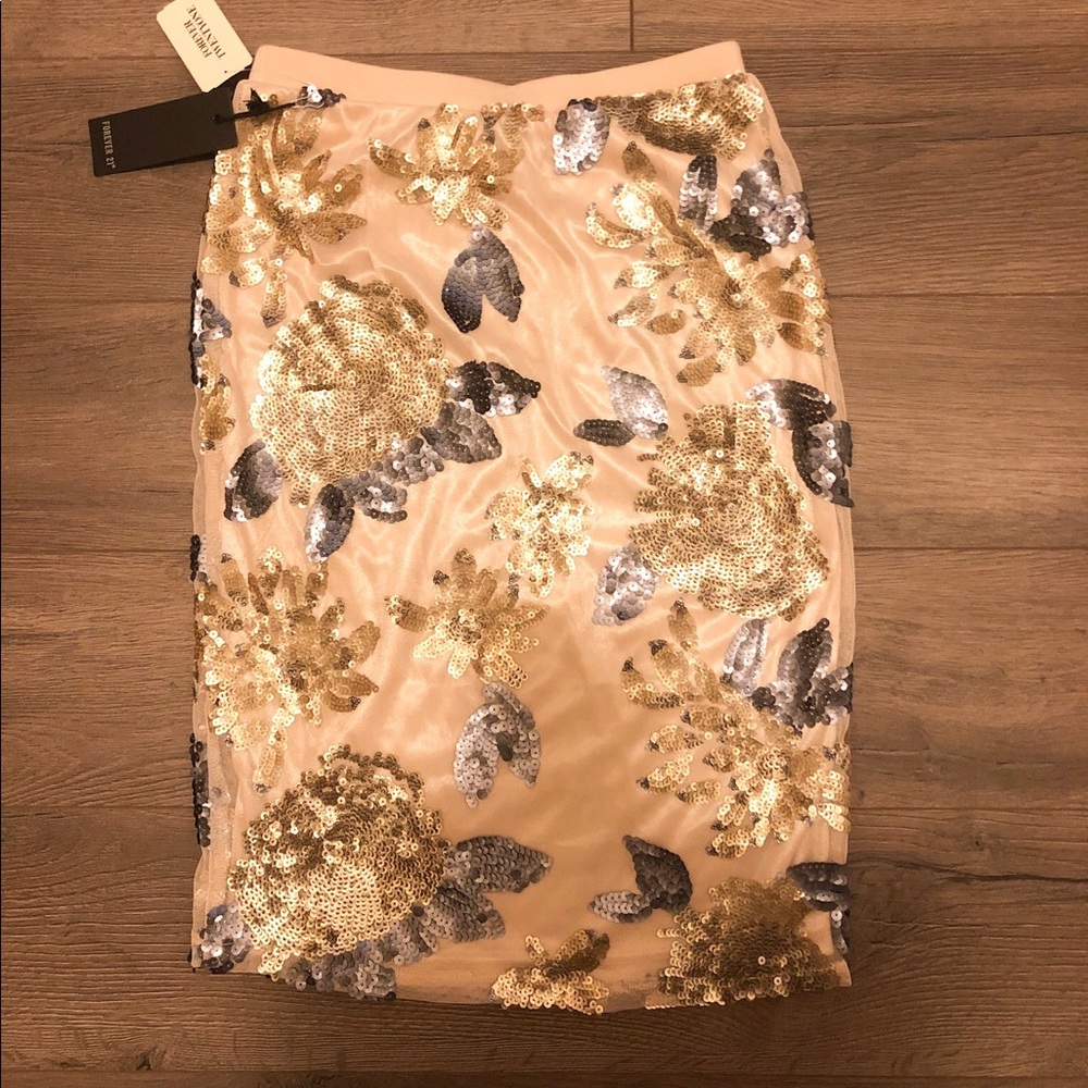 Floral pencil skirt